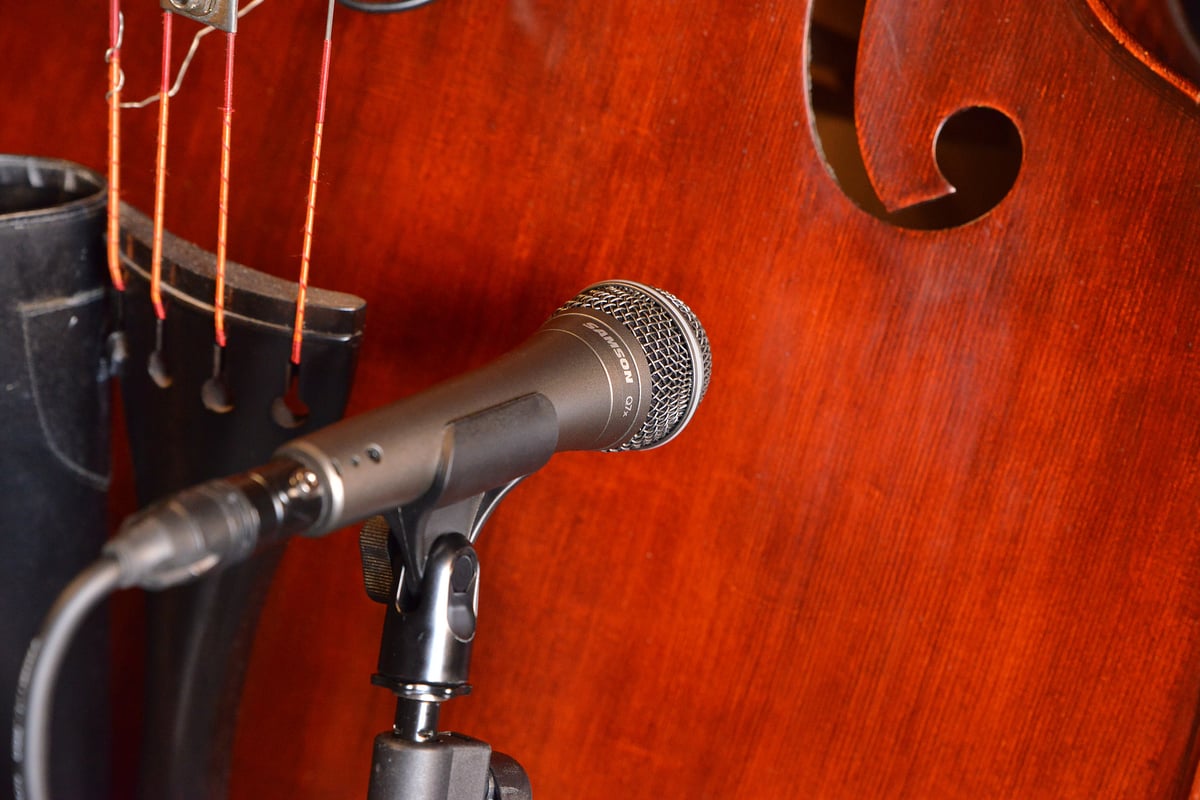 Q7x miking Upright Bass